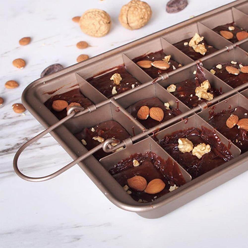 18 Cavity Non-Stick Professional Cake Mold - Image 6