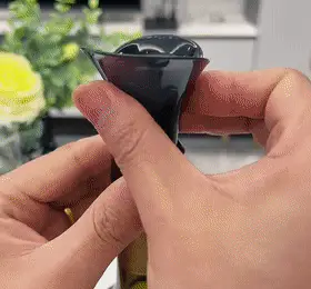 2in1 Wine Stopper Decanter - Image 5