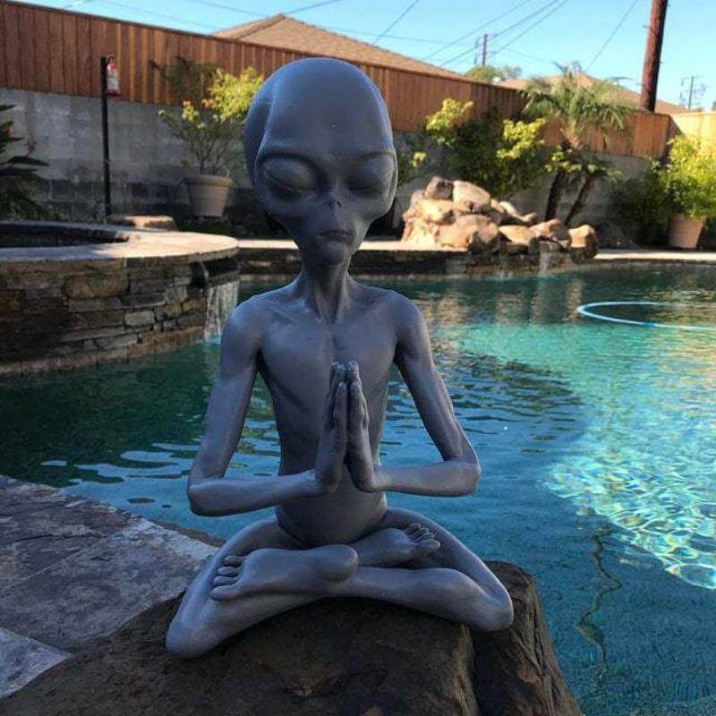 Meditating Alien Resin Garden Home Decor - Image 3