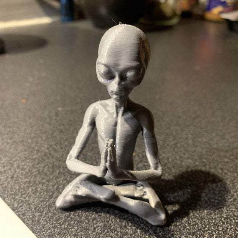 Meditating Alien Resin Garden Home Decor - Image 4