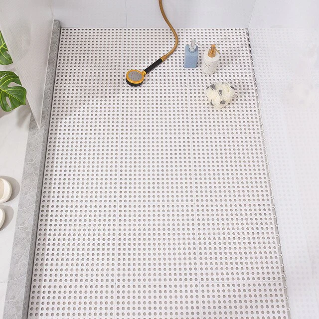 Non-Slip Easy Draining Bathroom Mat - Image 18