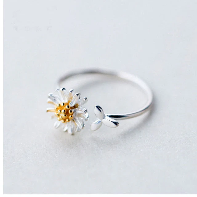 Unique Daisy Flower Ring - Image 8
